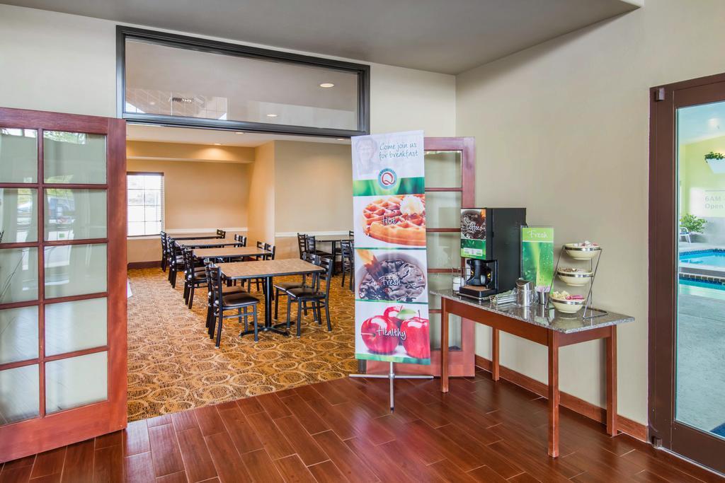 Quality Inn & Suites Of Liberty Lake Buitenkant foto