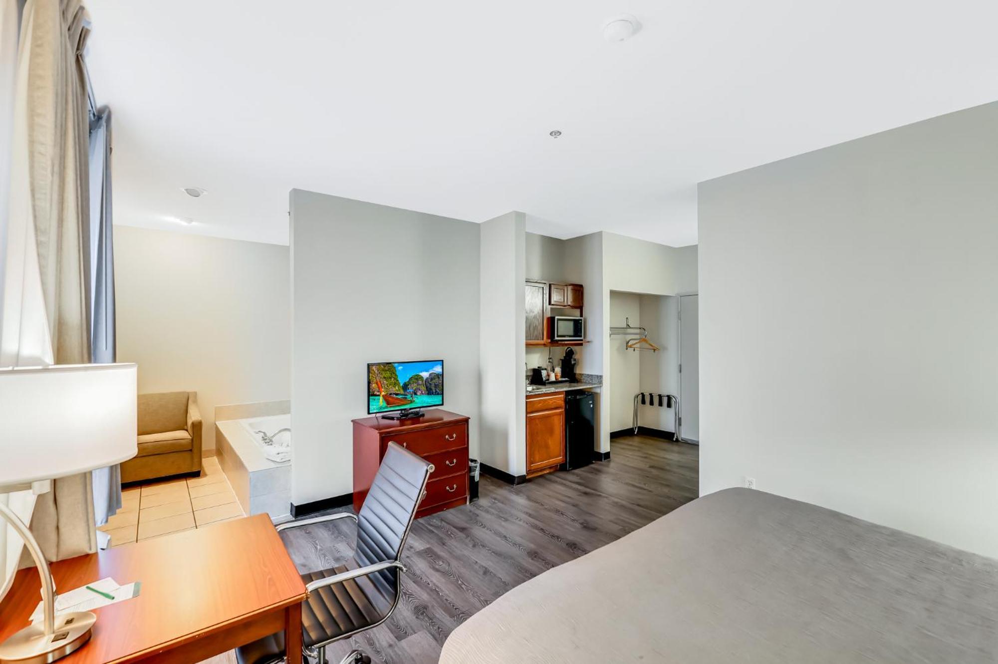 Quality Inn & Suites Of Liberty Lake Buitenkant foto