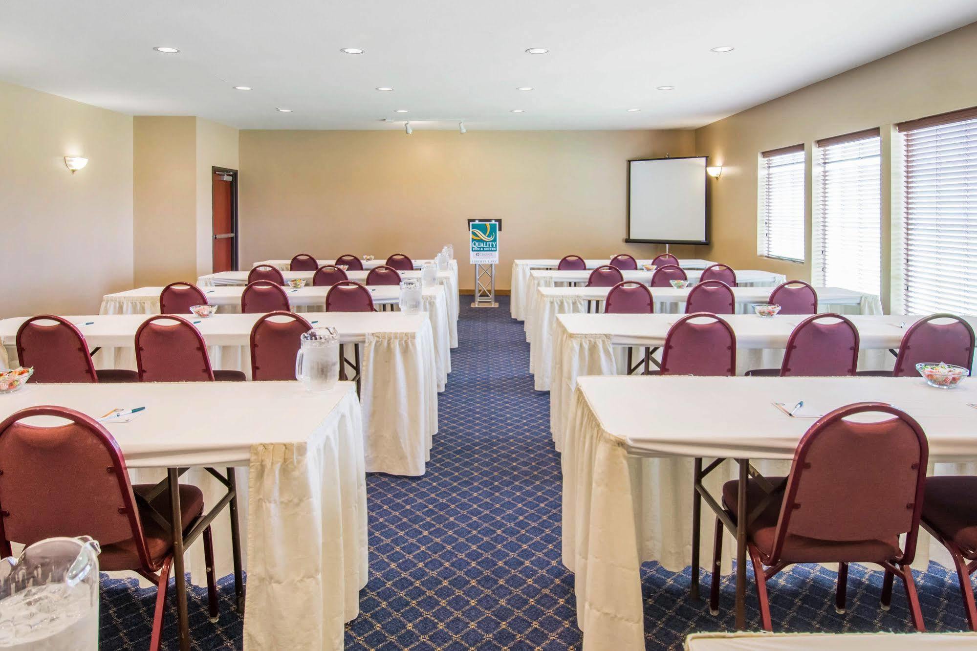 Quality Inn & Suites Of Liberty Lake Buitenkant foto