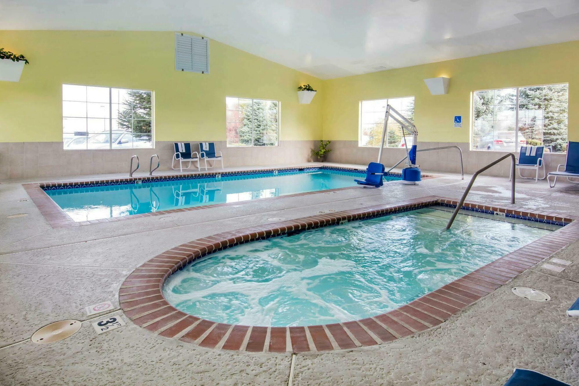 Quality Inn & Suites Of Liberty Lake Buitenkant foto